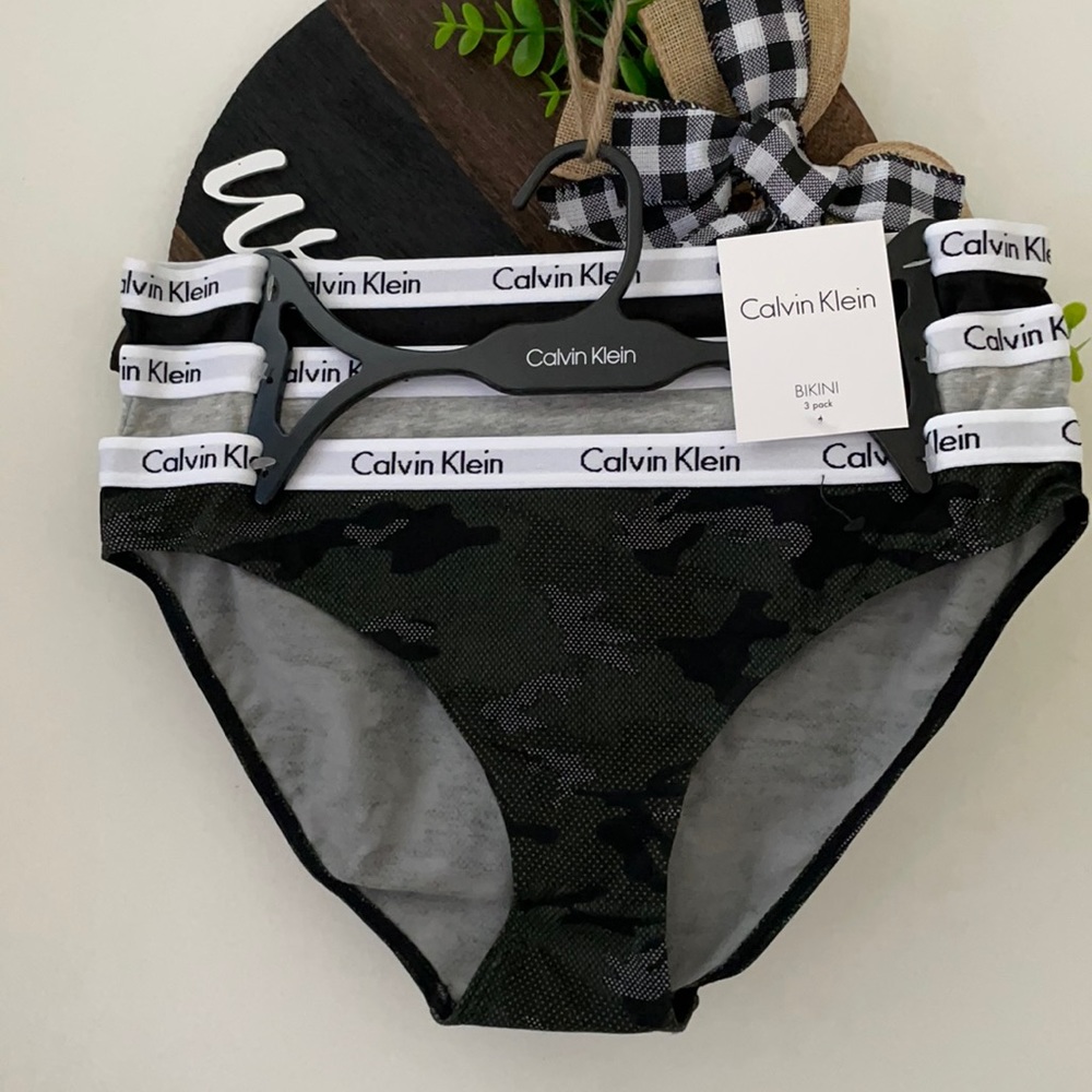 New 3 packs Calvin Klein Bikinis G11